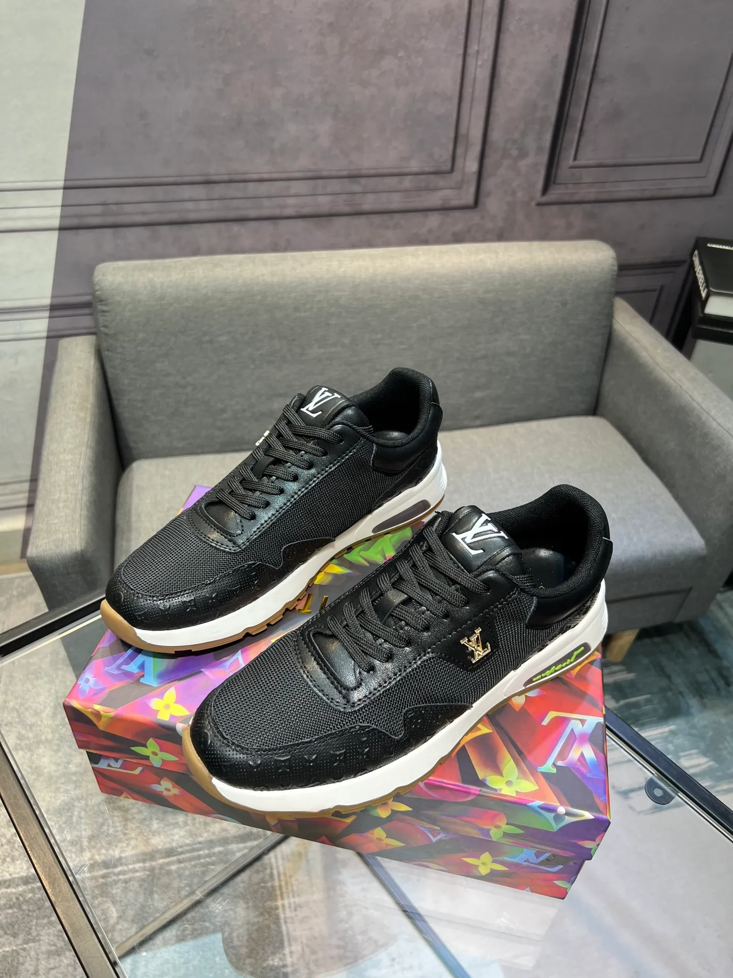 Men's shoes 💰460 "LV" The latest men's casual shoes, genuine leather lining, rubber wear-resistant outsole, fine lines and beautiful strips, not too much decoration, European and American style, comfortable and high-grade, optional, size number: 38 to 44 45 can be customized